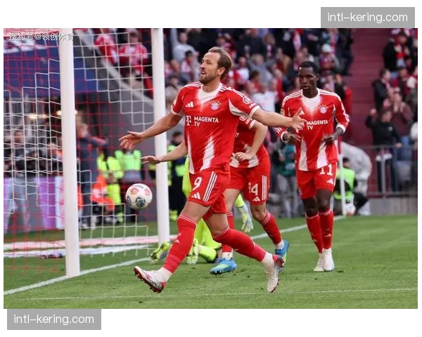 凯恩单赛季56球创德甲纪录，助拜仁提前夺冠书写传奇